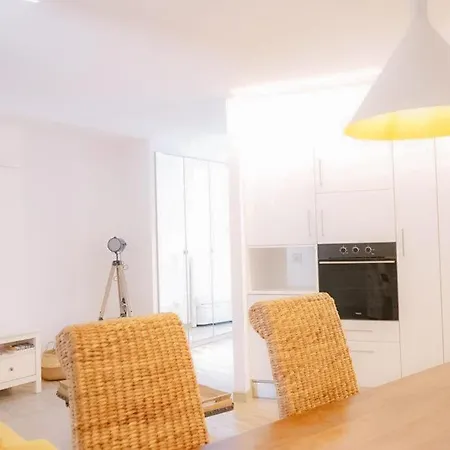 Iconik-design Amalia Daire *
